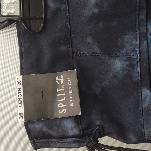 🆕 Split stretch Performance Golf ⛳ Shorts - Picture 5 of 6